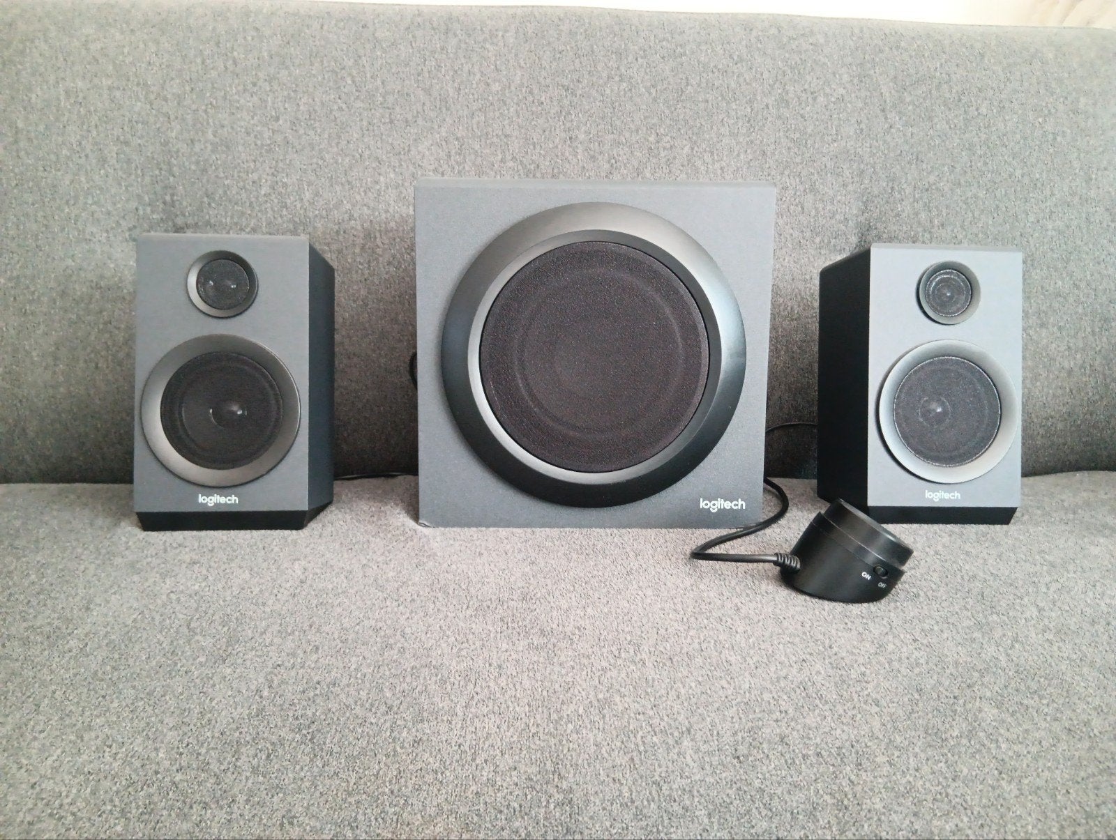 Logitech Z333 2.1 Speakerset met Subwoofer, Ophalen of Verzenden, Zo goed als nieuw, Subwoofer, Logitech