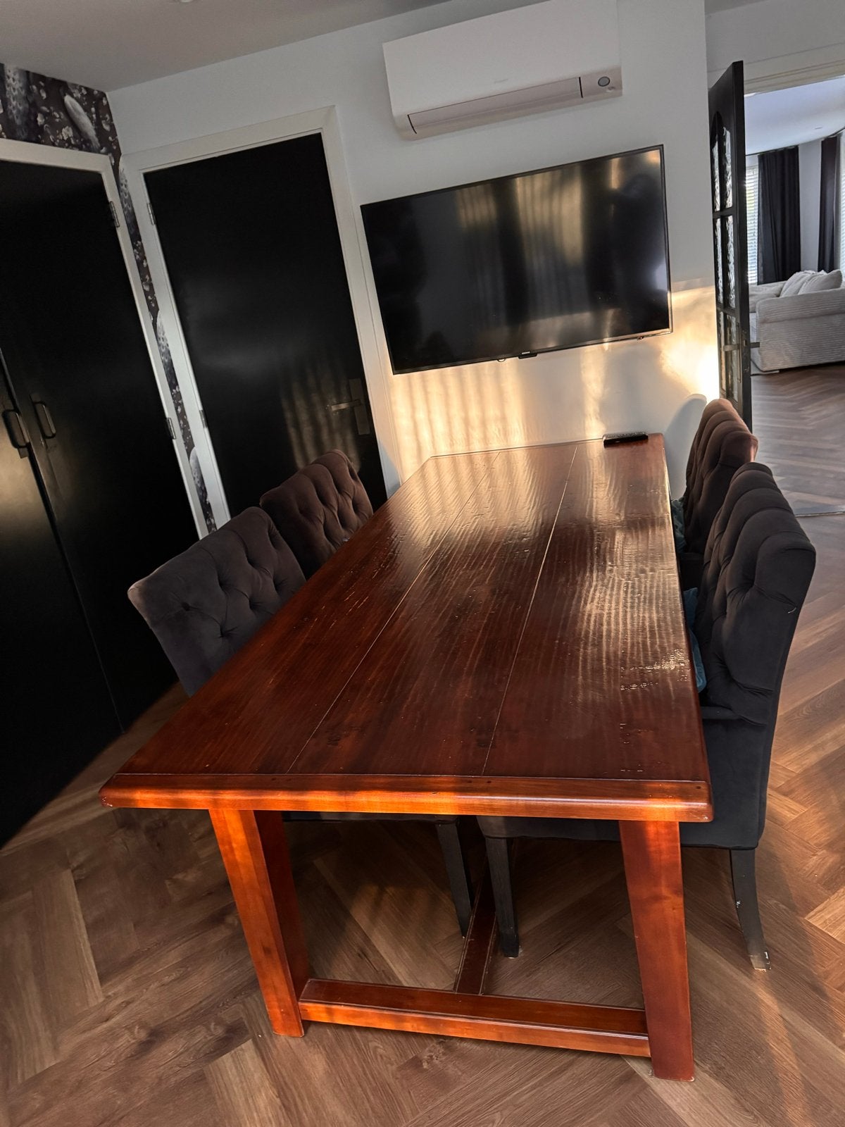 Rofra Kasteeltafel kersenkleur met 4 fluwelen stoelen, Ophalen, Gebruikt, Kersenhout, Vier personen