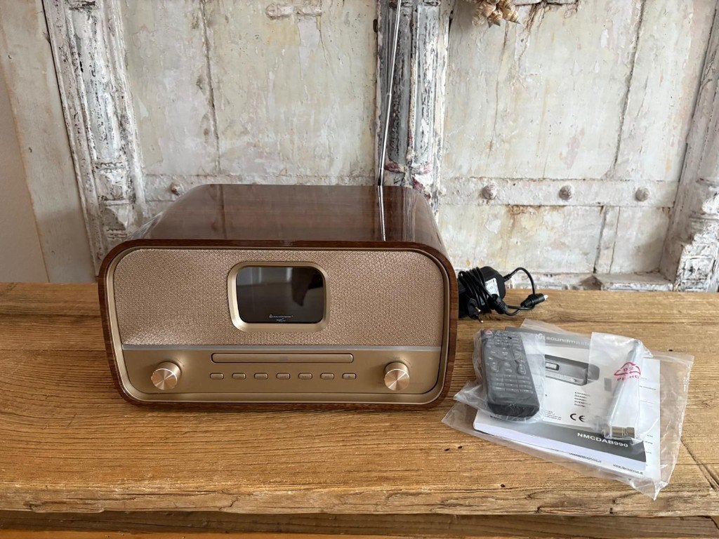 Soundmaster retro DAB+ en FM radio, CD, Bluetooth, USB, Ophalen of Verzenden, Zo goed als nieuw