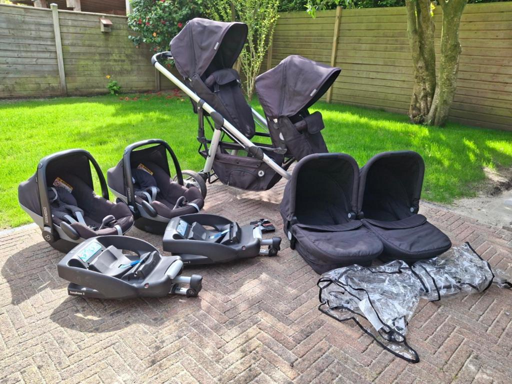 Complete tweelingwagen met Maxi-Cosi en Easybase 2, Ophalen, Gebruikt