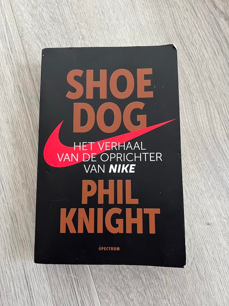 Shoe Dog: Het verhaal van de oprichter van Nike, Boeken, Ophalen of Verzenden, Zo goed als nieuw, Overige