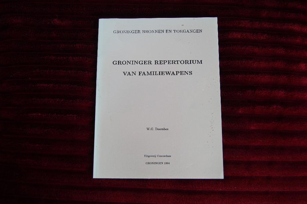 Groninger repertorium van familiewapens, Ophalen of Verzenden, Gelezen