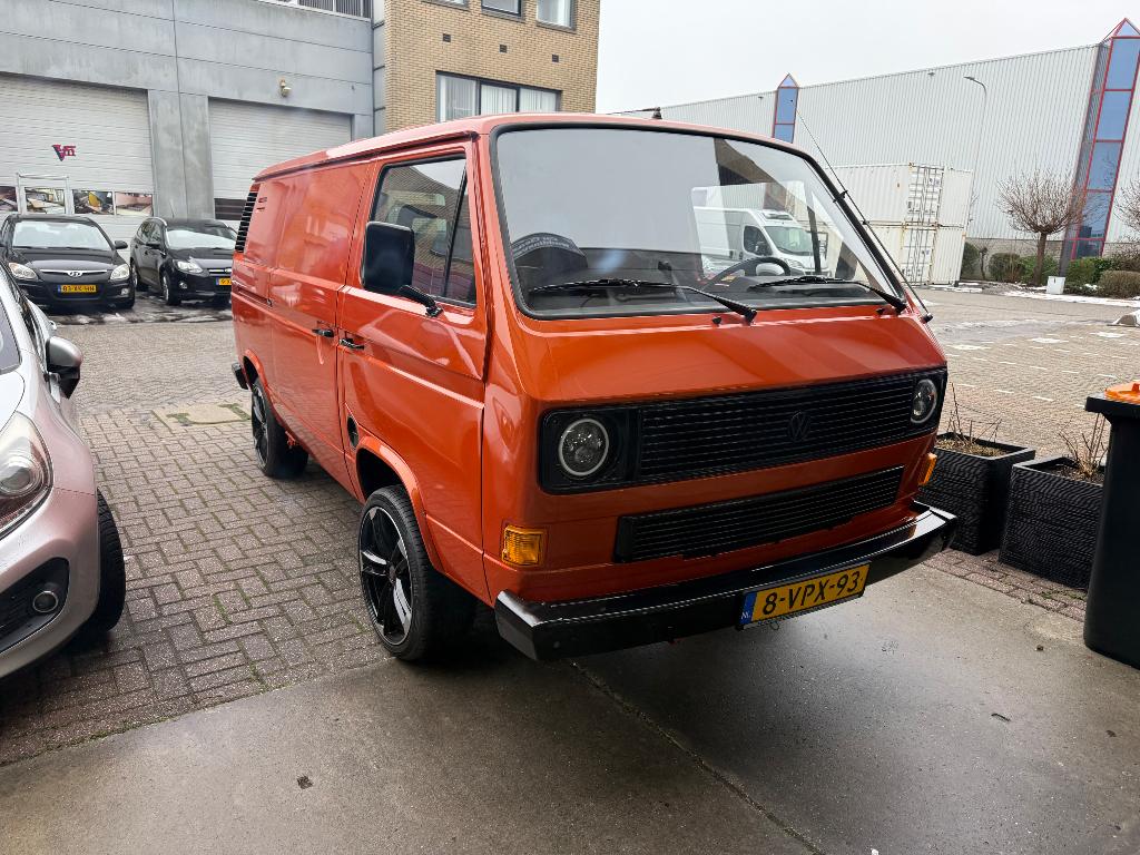 Volkswagen 1984, 13 km/l, Achterwielaandrijving, 54 pk, Bruin