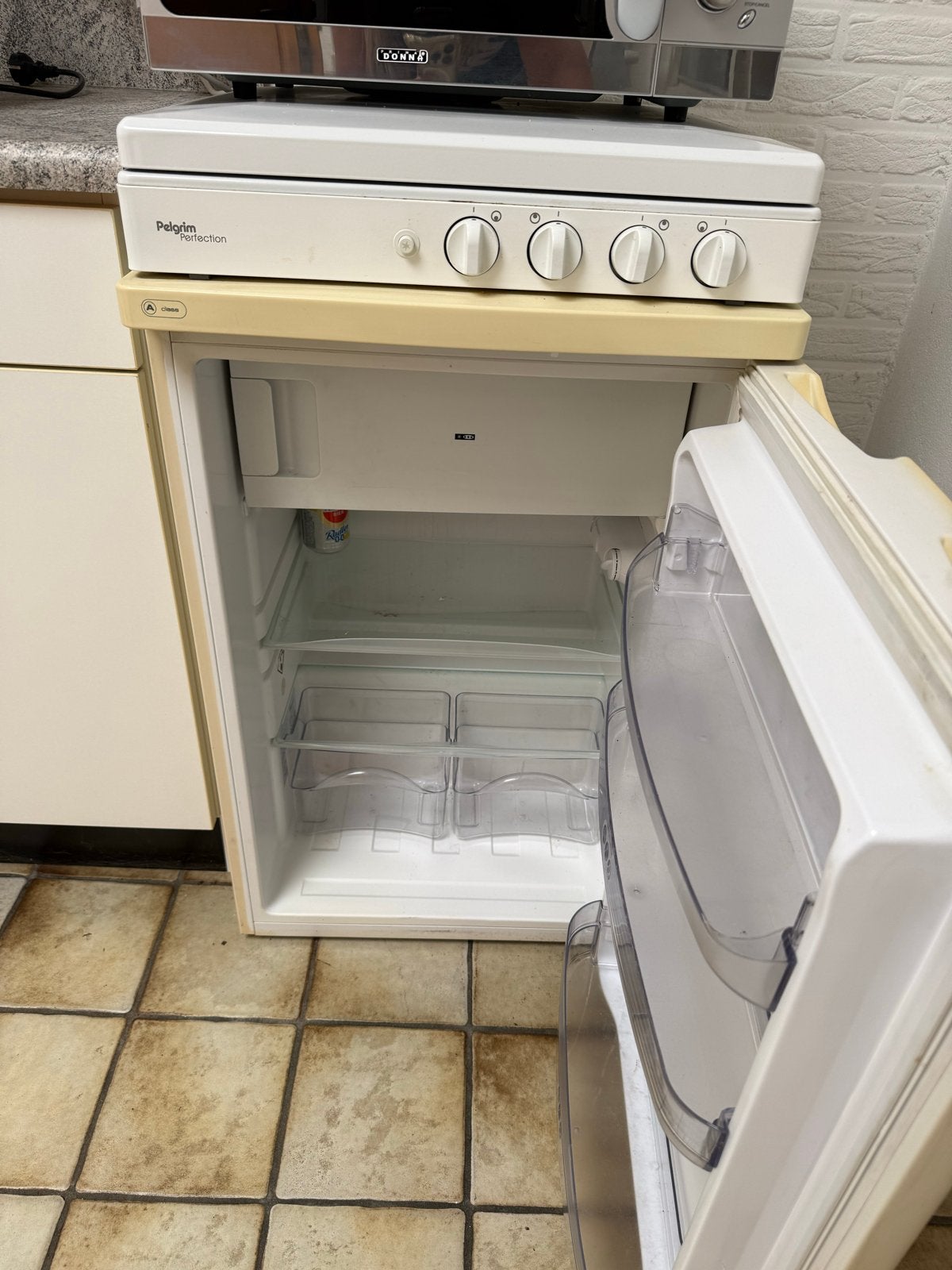 Whirlpool Koelkast met vriesvak - Compact en Efficiënt, Gebruikt, 75 tot 100 liter, Energieklasse A of zuiniger, 45 tot 60 cm