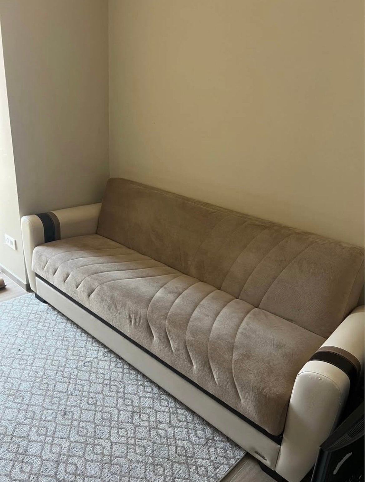 Comfortabele istikbal slaapbank met opbergruimte, Ophalen, Gebruikt, Beige, Tweepersoons
