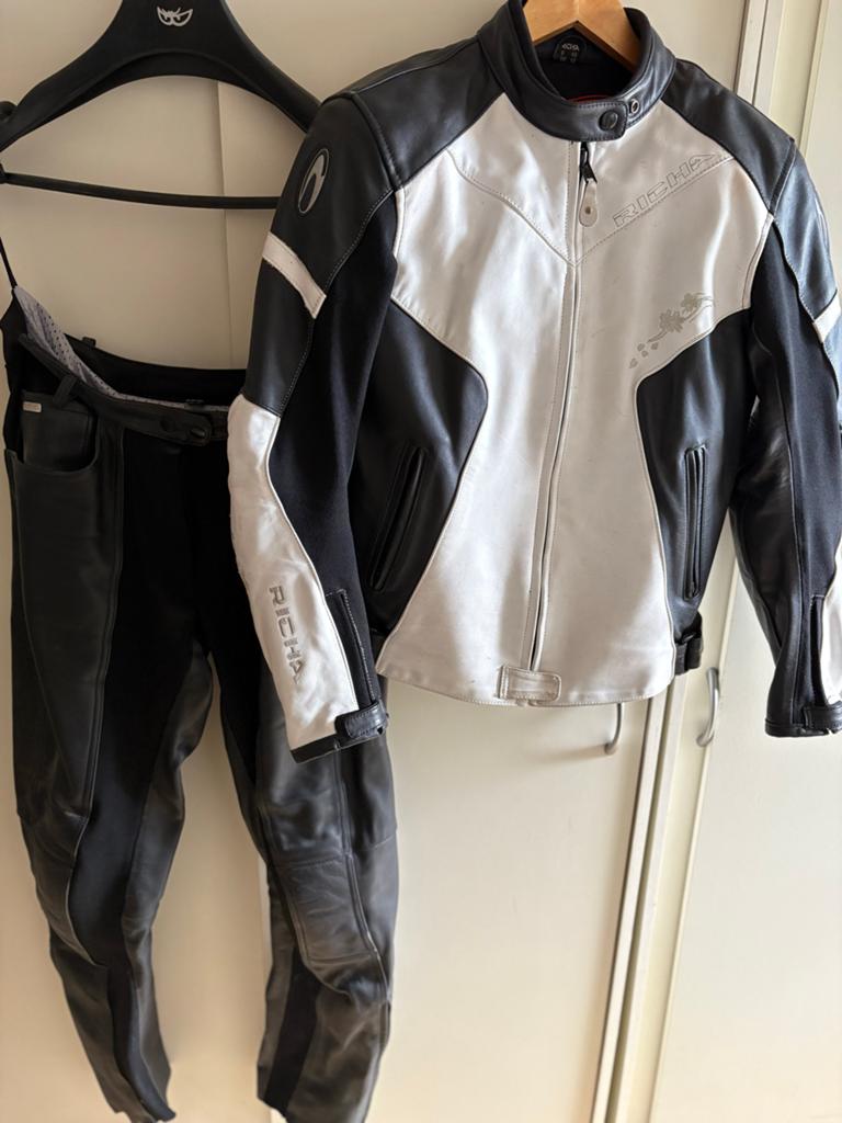 Richa leren motorpak (jas en broek) - Dames, Motoren, Ophalen of Verzenden, Tweedehands, Dames, Jas | leer