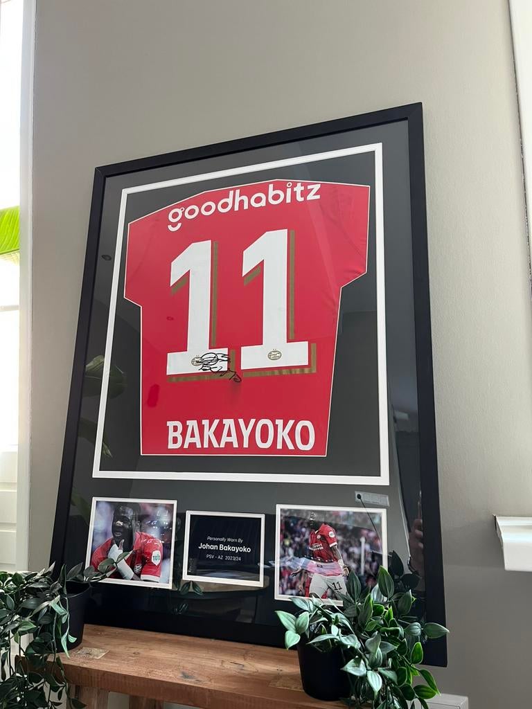 Ingelijst Matchworn/Gesigneerd Bakayoko shirt videobewijs, Verzamelen, Sportartikelen en Voetbal, Ophalen of Verzenden, Zo goed als nieuw