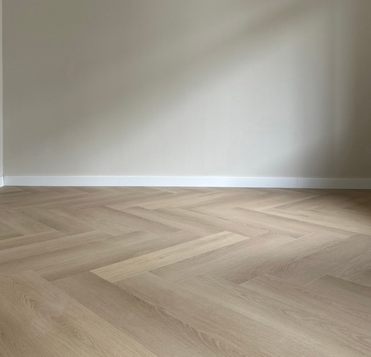 Laminaat & PVC leggen | Egaliseren | Hoge plinten | klussen, Ophalen of Verzenden, Zo goed als nieuw, 75 m² of meer, Laminaat