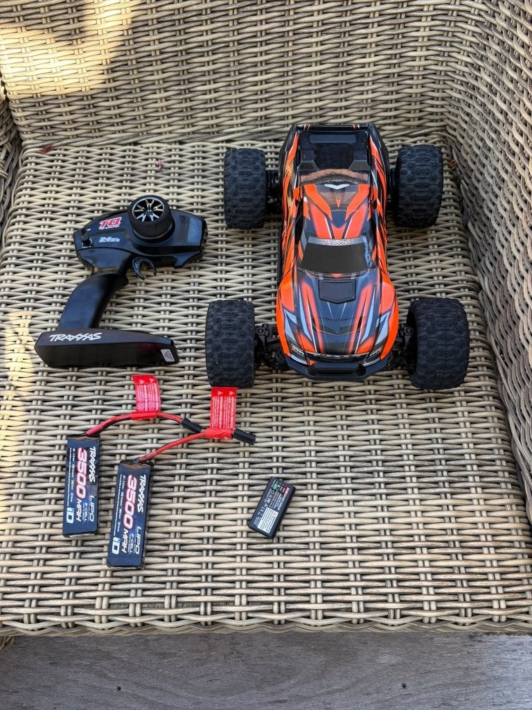 Traxxas Mini Maxx 1/12 RC Auto met extra's, Gebruikt, Auto offroad, RTR (Ready to Run), Overige schalen