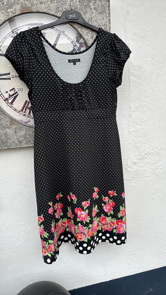 King Louie Zwarte Jurk met Polkadots en Bloemenprint, Kleding | Dames, Jurken, Zwart, Maat 42/44 (L), Ophalen of Verzenden, Zo goed als nieuw