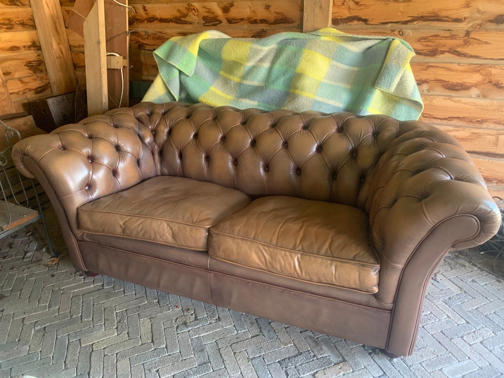Nette Chesterfield bank 2,5 zits, Huis en Inrichting, Ophalen, 150 tot 200 cm, Driepersoons, Leer