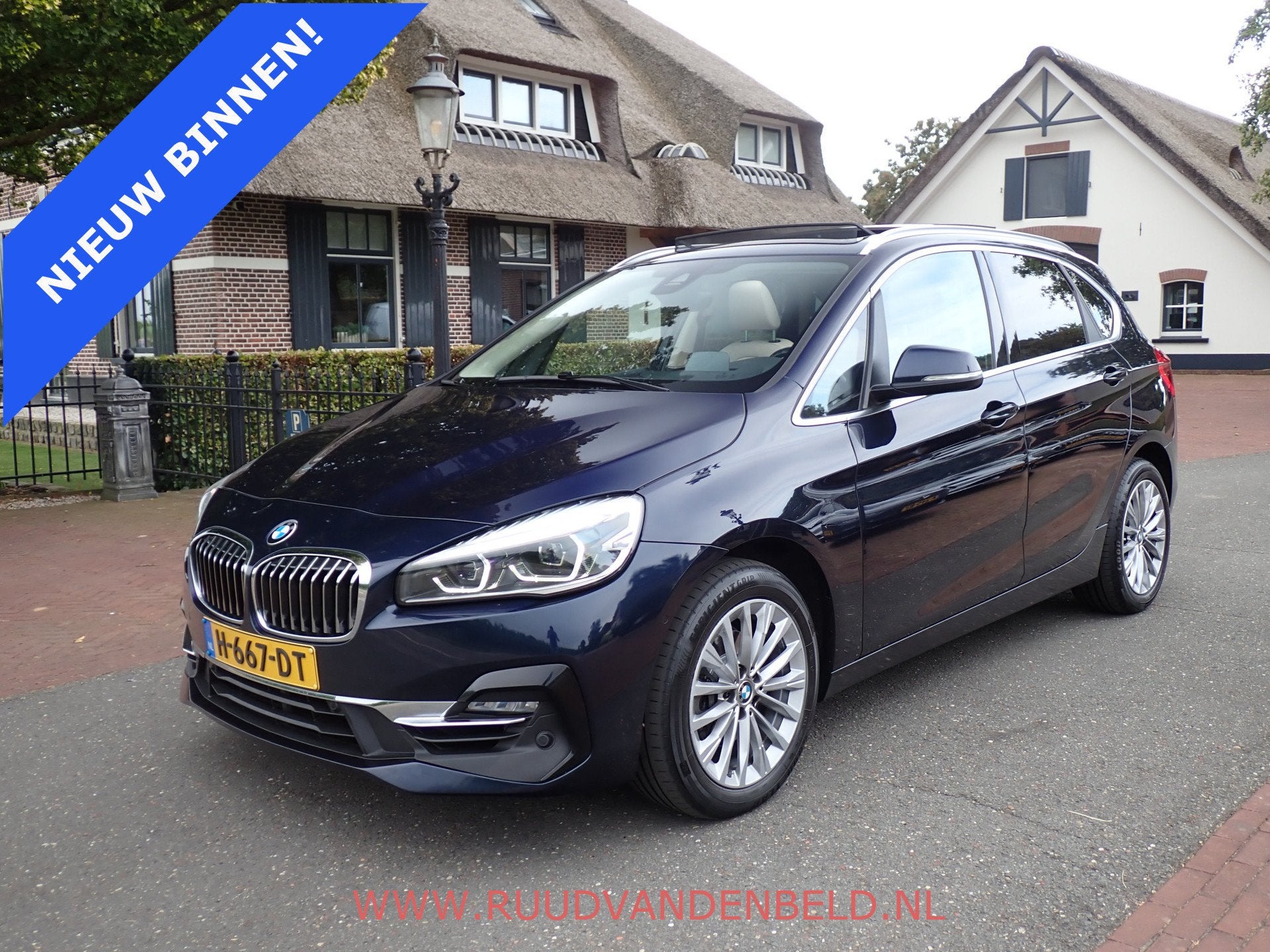 BMW 2 Serie Active Tourer 218i High Executive HEAD-UP / TREK, Auto's, Gebruikt, Blauw, 3 cilinders, Onderhoudsboekje