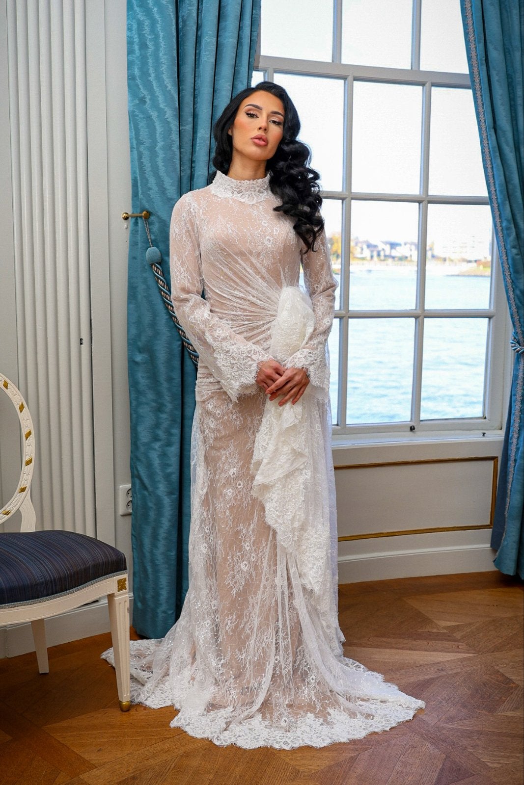 Elegante Kanten Trouwjurk met Lange Mouwen, Kleding | Dames, Ophalen of Verzenden, Nieuw, Beige, Trouwjurk