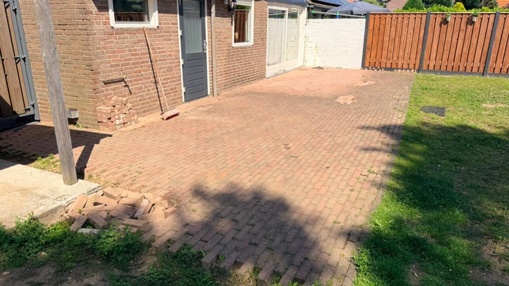 50-55m2 rode waaltjes - GRATIS, Ophalen, Beton, Klinkers
