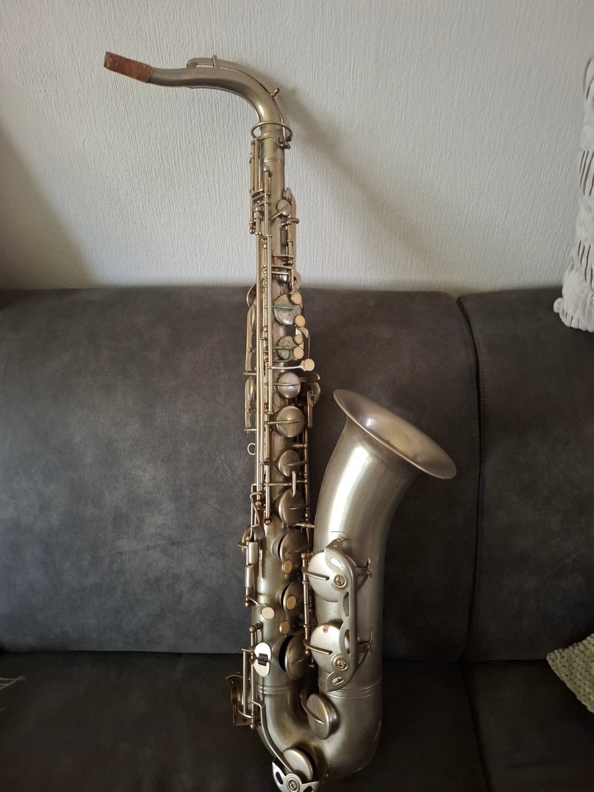 Vintage Tenorsaxofoon - Gebruikt maar in goede staat, Muziek en Instrumenten, Blaasinstrumenten | Saxofoons, Ophalen
