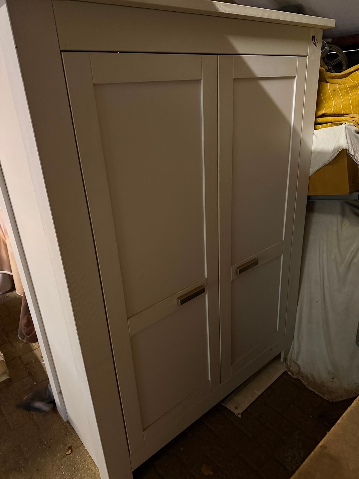 Witte kledingkast met planken en hangruimte, Huis en Inrichting, Ophalen, Gebruikt, 100 tot 150 cm, 150 tot 200 cm