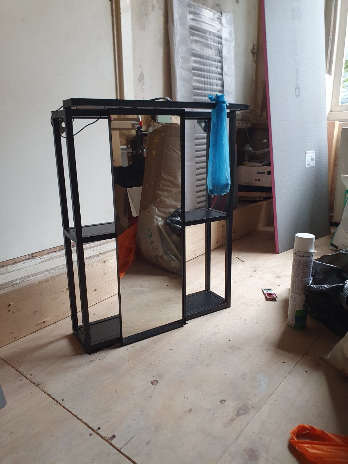 Ikea ENHET badkamer bovenkast met verlichting, Ophalen, Spiegelkast, 50 tot 100 cm, Zo goed als nieuw
