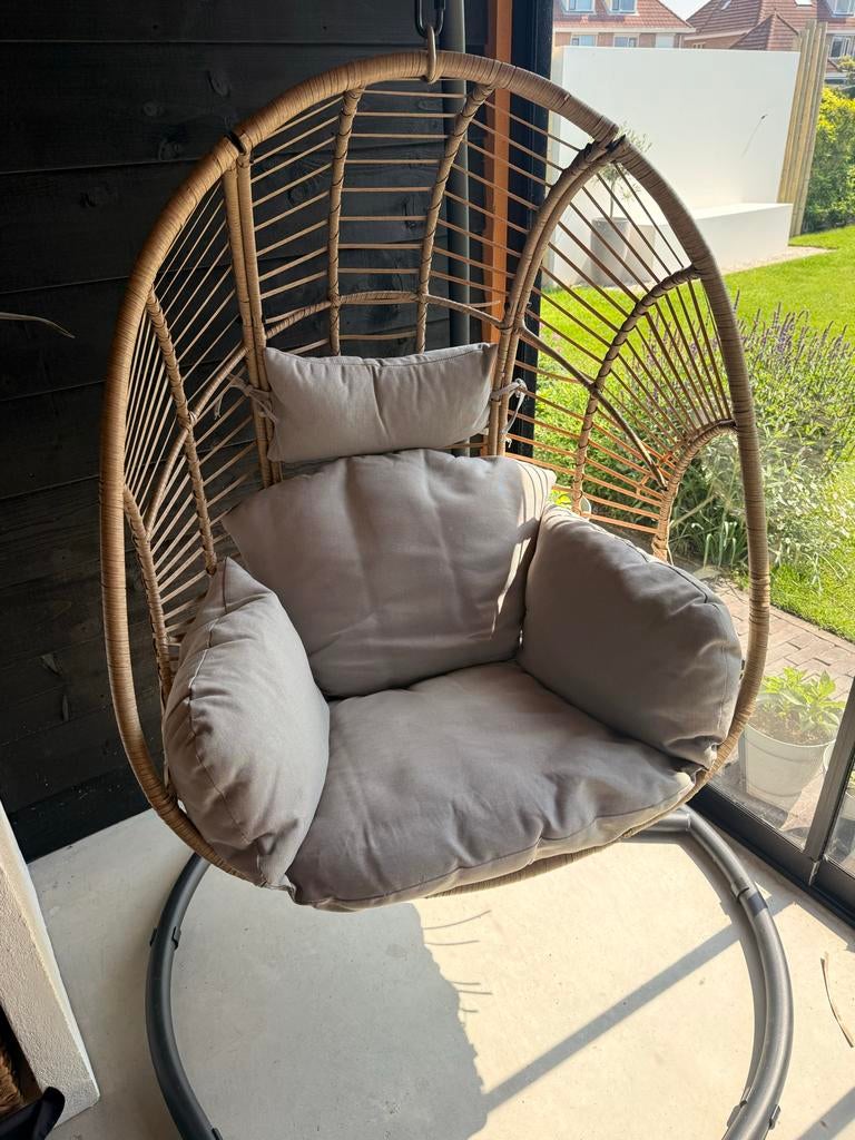 Comfortabele ei Hangstoel / Relaxstoel met Kussen, Ophalen, Gebruikt, Rotan