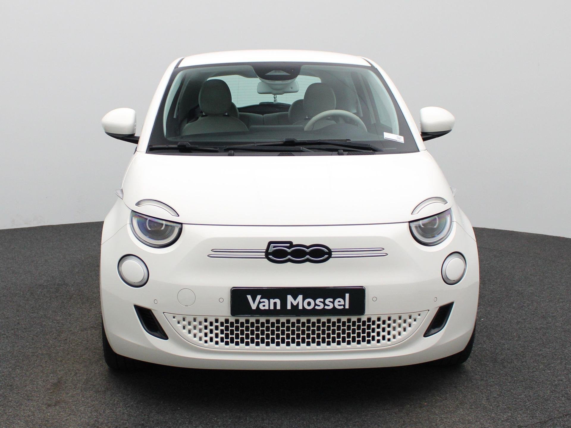 Fiat 500e 42 kWh La Prima by Bocelli, Auto's, Fiat, 12 maanden, Gebruikt, 118 pk, 4 stoelen