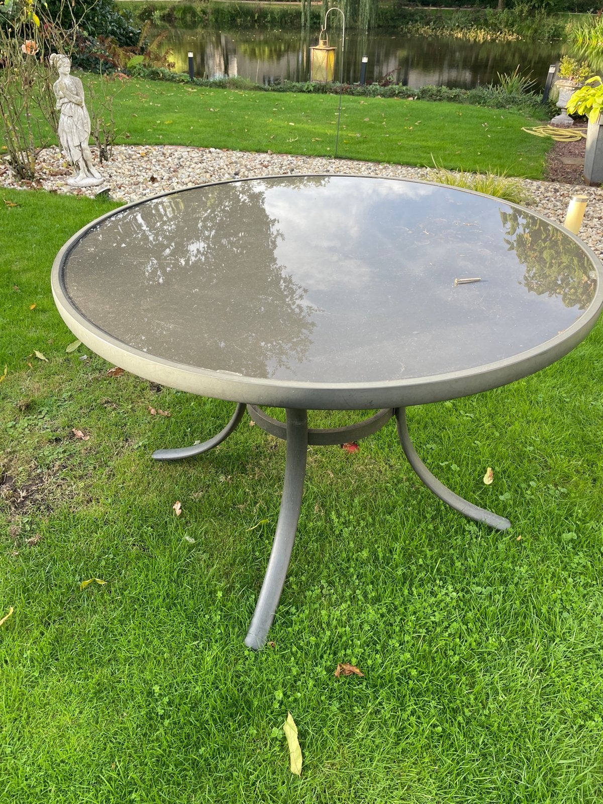 Gratis Ronde tuintafel met glazen blad 120cm, Ophalen, Gebruikt, Rond, Metaal