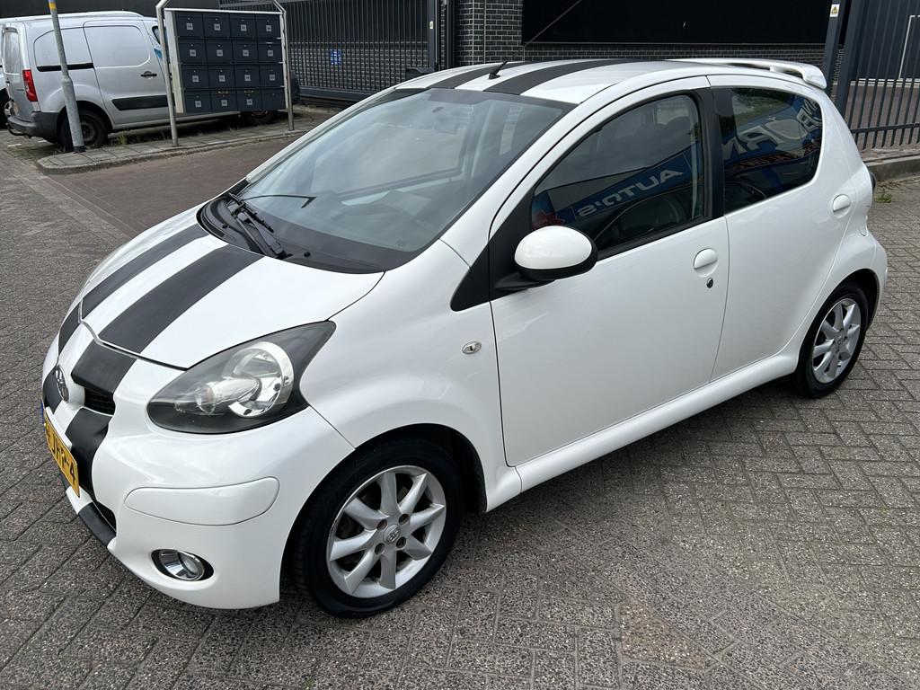Toyota Aygo 1.0-12V Comfort Automaat 5 drs Airco LMV 3 mnd G, Gebruikt, Zwart, 4 stoelen, Origineel Nederlands