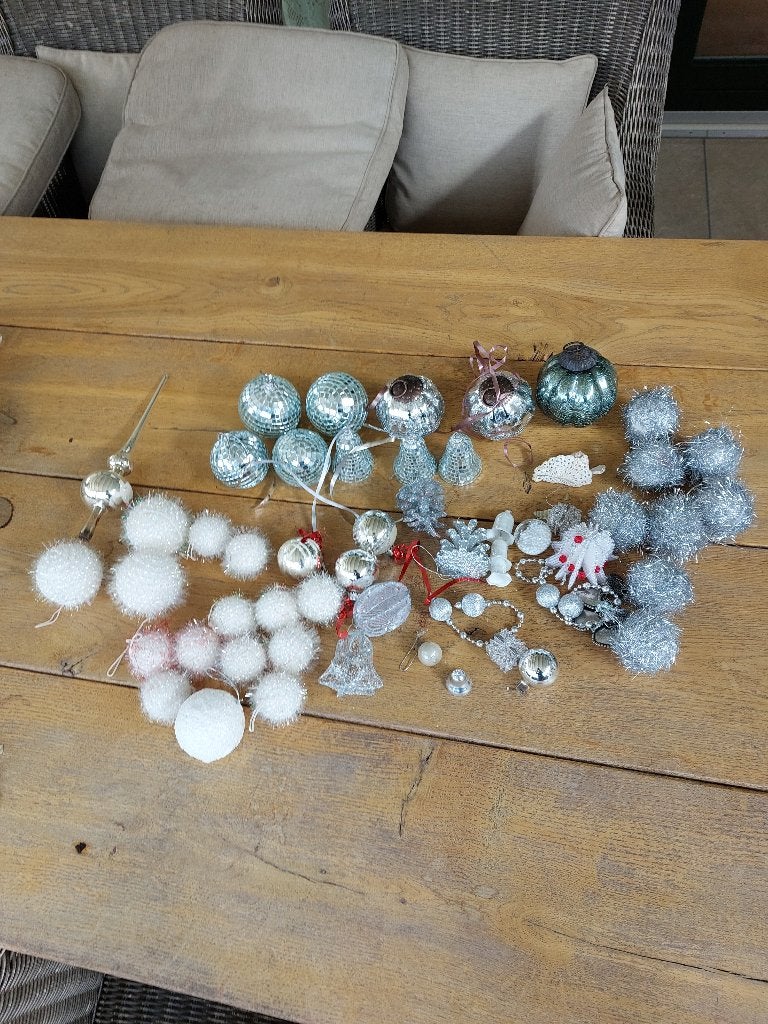 Kerstballen diverse soorten. B, Diversen, Kerst, Ophalen of Verzenden, Nieuw