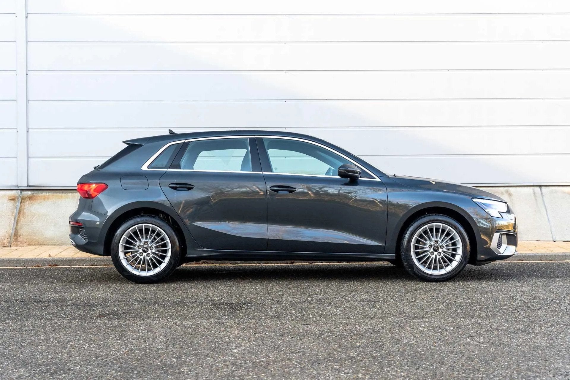 Audi A3 Sportback 30 TFSI 110pk S-tronic Advanced Edition, Gebruikt, Origineel Nederlands, Bedrijf, 19 km/l