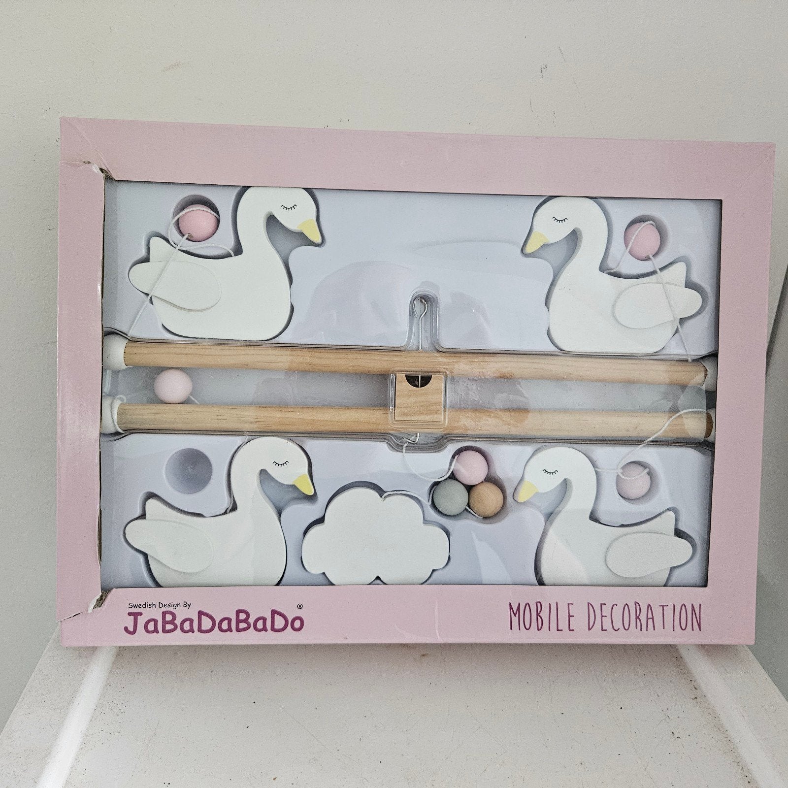 Jabadabado Mobiel met Zwanen en Wolken - Nieuw in Doos, Overige merken, Nieuw, Ophalen of Verzenden, Wit