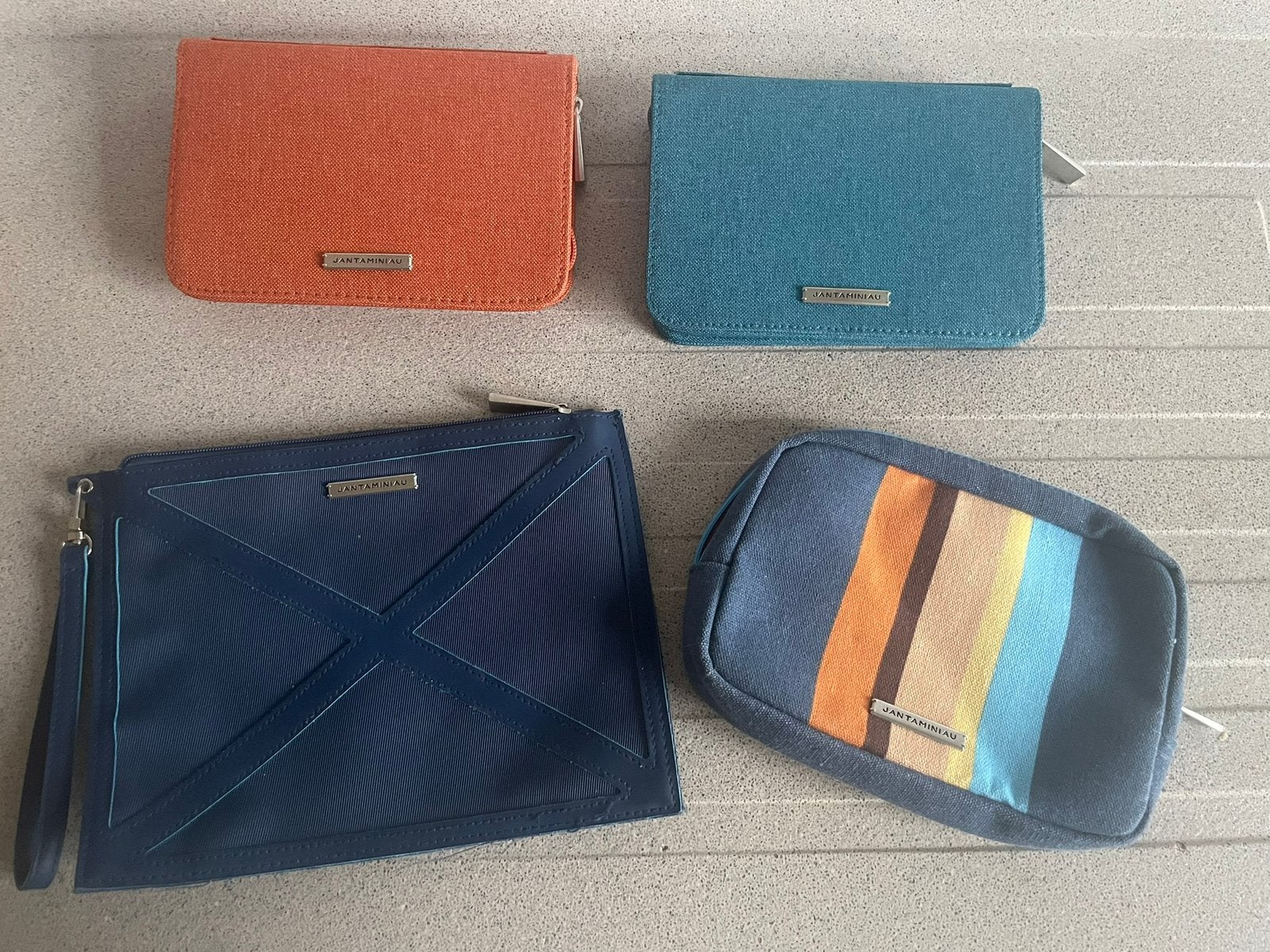 Jan Taminiau toilettas 4 verschillende, Ophalen of Verzenden, Zo goed als nieuw, Blauw