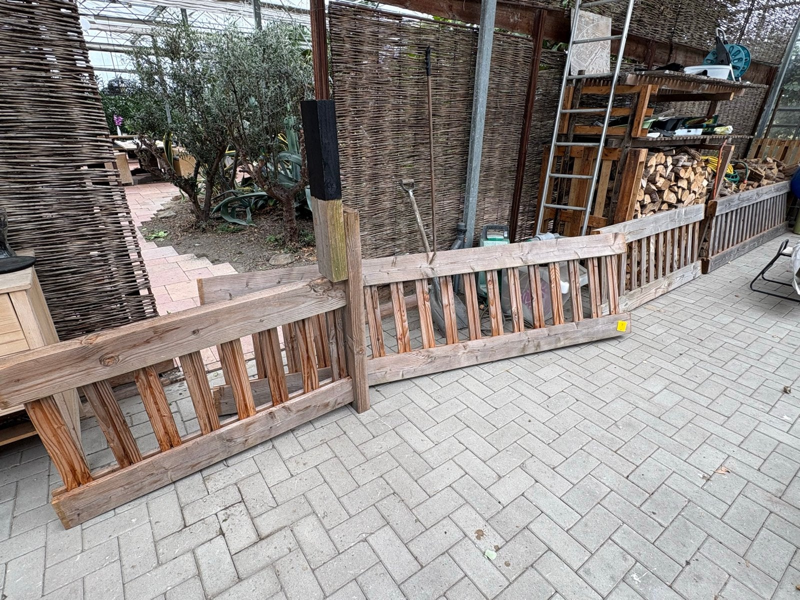 Houten tuinhekwerk met palen - Gebruikt, Tuin en Terras, Ophalen, Gebruikt, Hout, Tuinhek