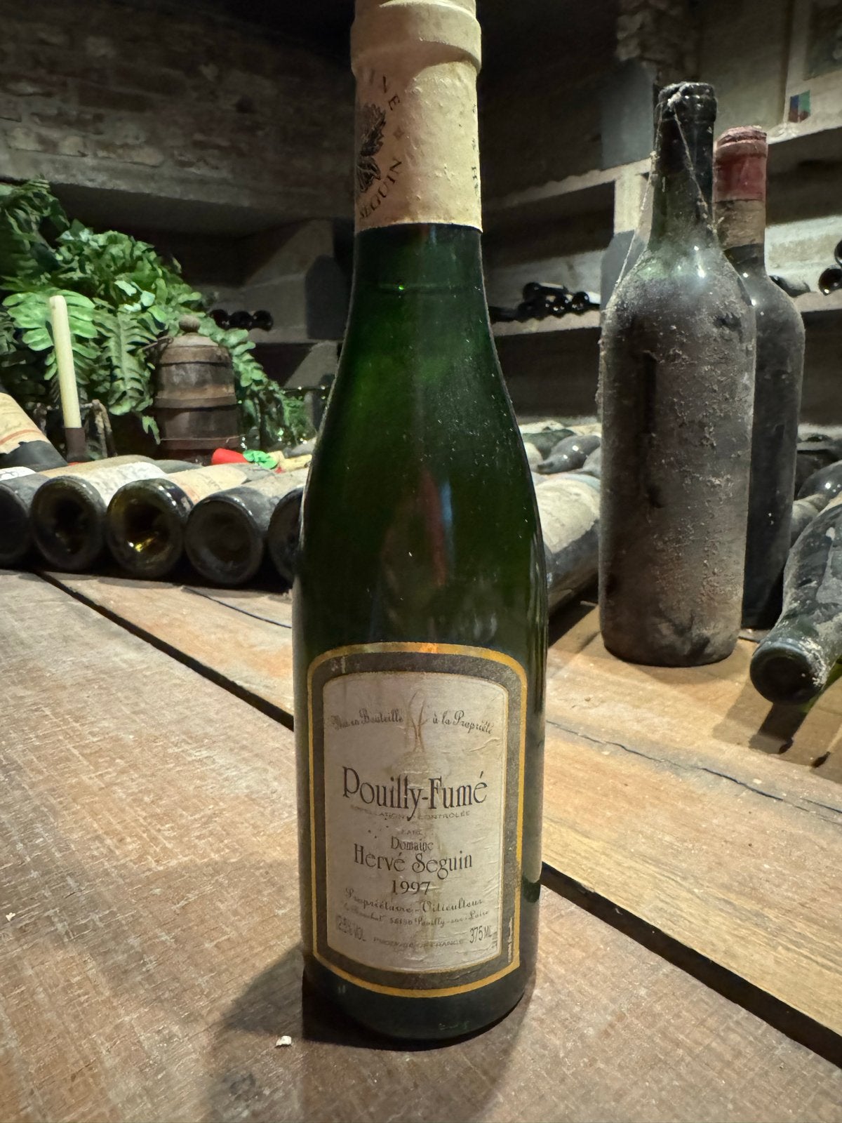 17 Flesjes Pouilly-Fumé 1997 - Wijnkelder Opruiming, Ophalen, Frankrijk, Witte wijn, Zo goed als nieuw