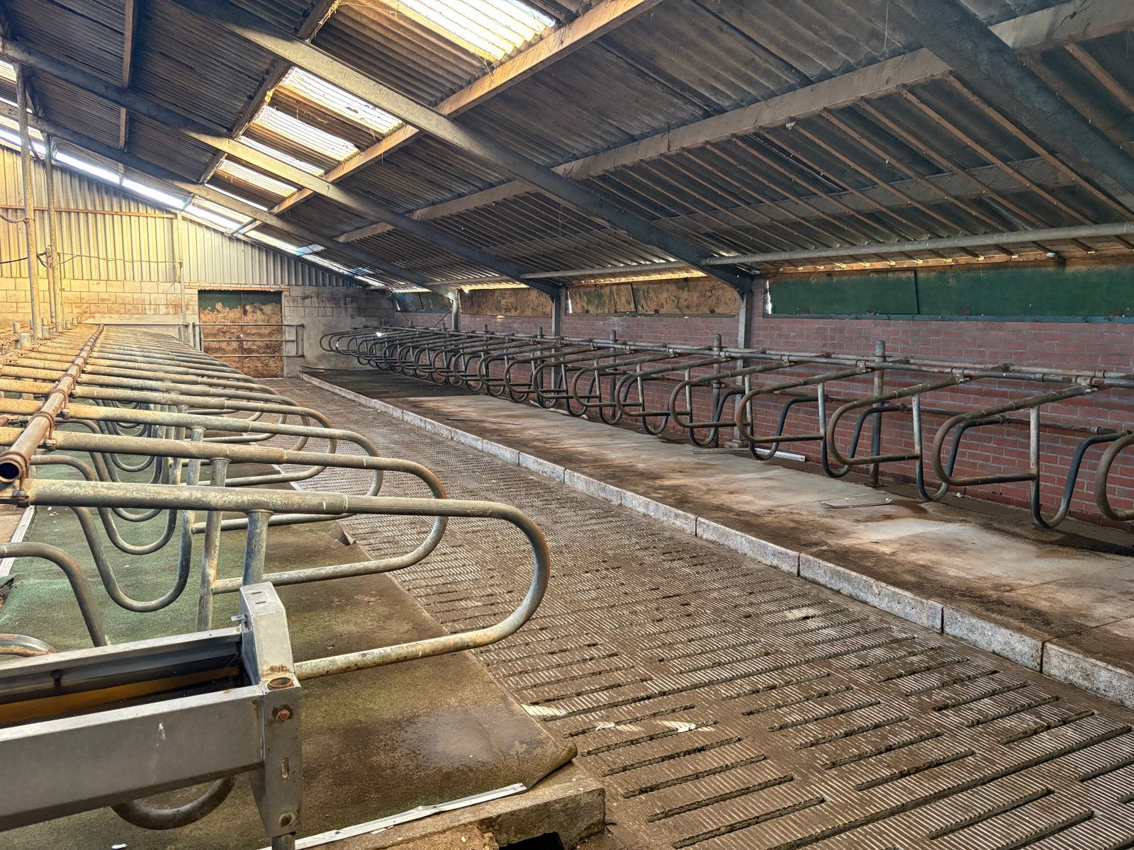 Gebruikte inrichting ligboxenstal in goede staat(64 boxen), Zakelijke goederen, Ophalen, Veehouderij, Stalinrichting