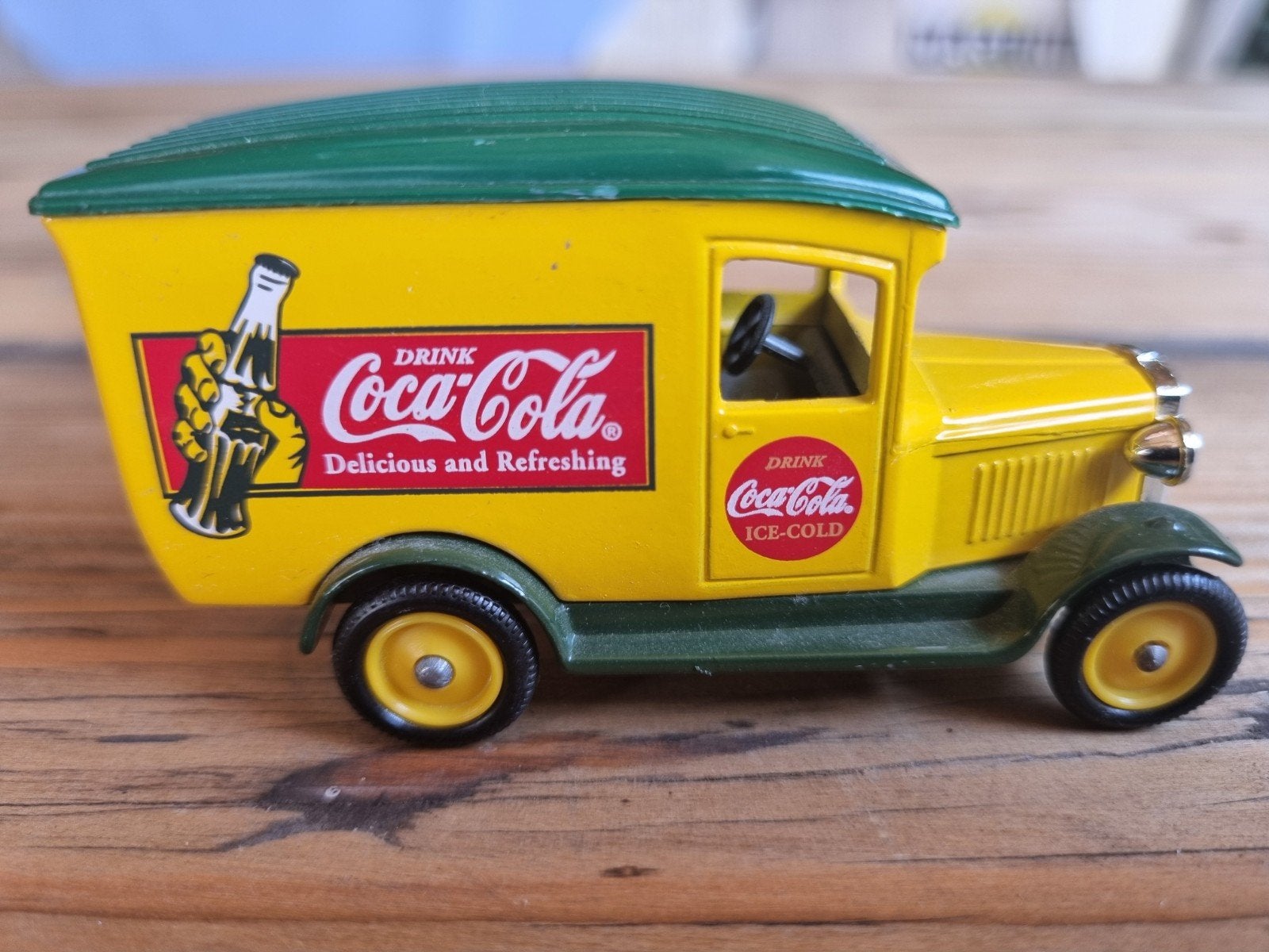 Leuke Coca-Cola Bestelwagen - Promotioneel Model, Ophalen of Verzenden, Zo goed als nieuw, Gebruiksvoorwerp