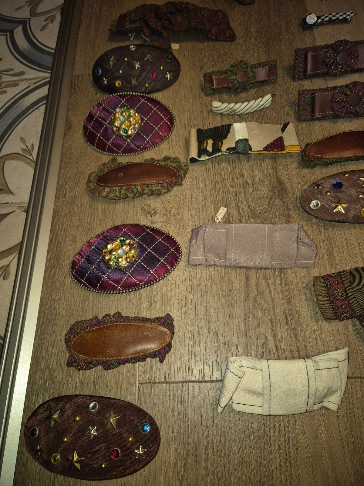 60 stuks vintage haaraccessoires - Gulden Tijd collectie, Baixa, Sedra Milano, Ophalen, Gedragen