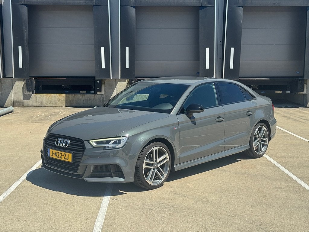 Audi A3 Limousine 30 TFSI S Line - Dynamic LED - Carplay, Auto's, Audi, Voorwielaandrijving, 1160 kg, Stof, Euro 6