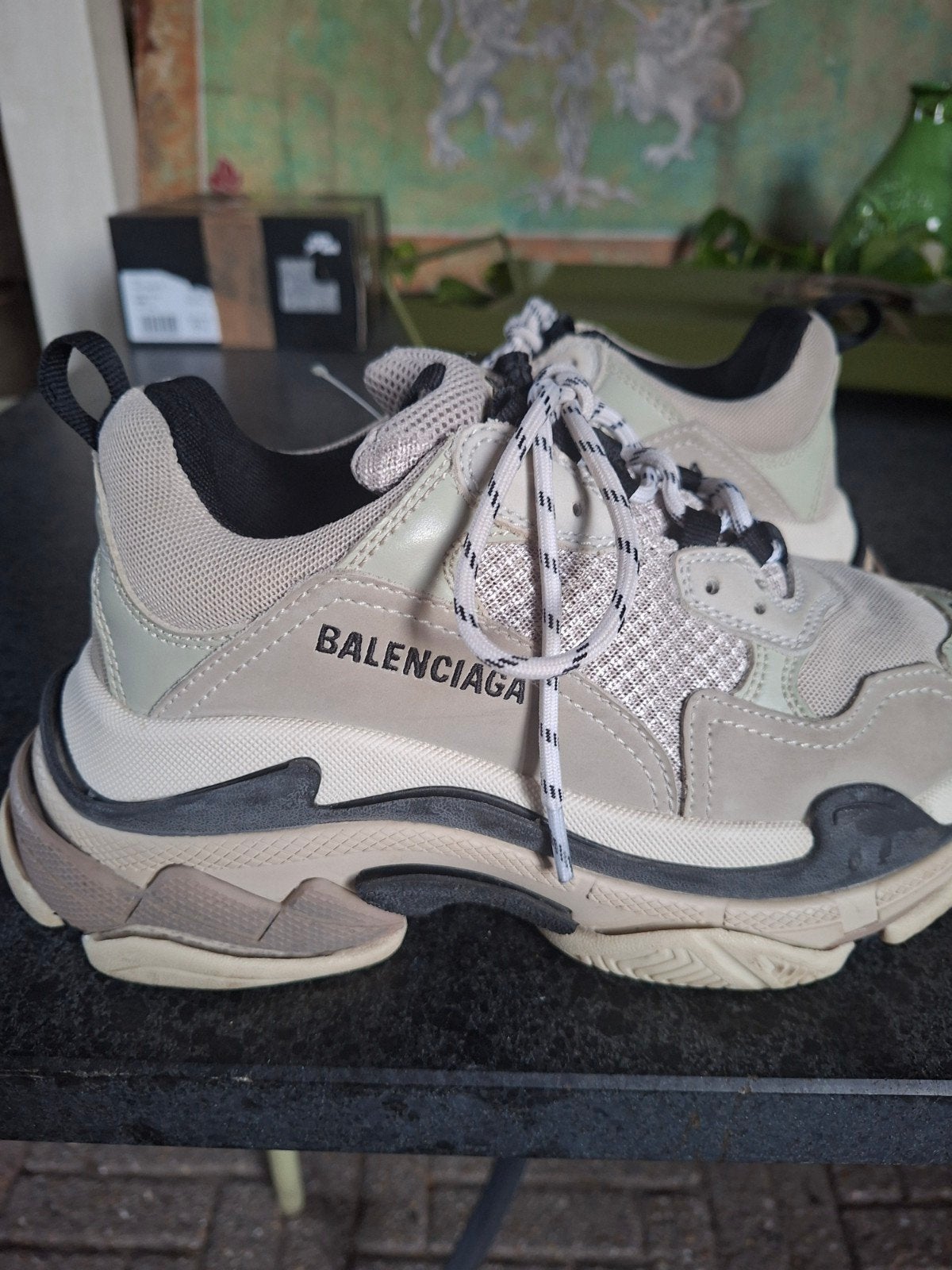 Balenciaga Triple S Sneakers Maat 38, Kleding | Dames, Balenciaga, Beige, Ophalen of Verzenden, Sneakers of Gympen