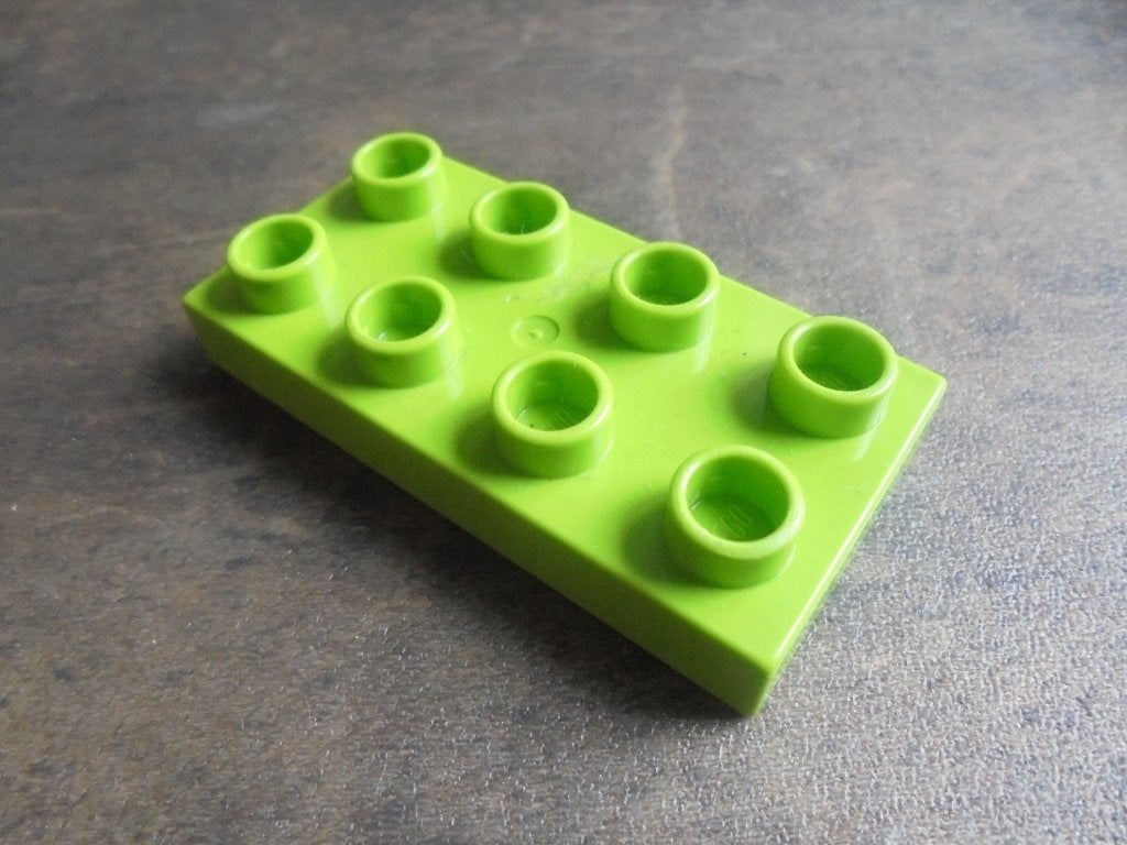 Lego Duplo Plate 2x4x0,5 (zie foto's) 46, Ophalen of Verzenden, Gebruikt, Losse stenen, Duplo