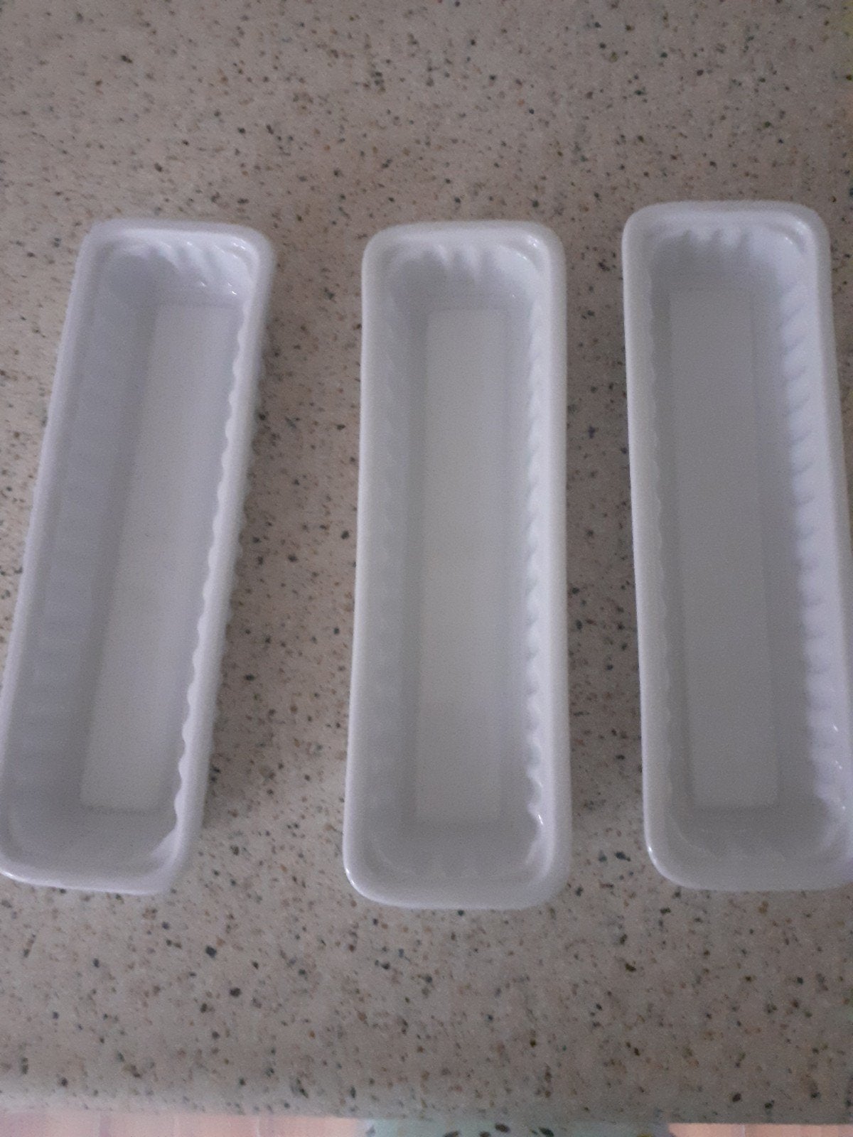 3 frikandellen bakjes van steen, Ophalen of Verzenden, Aardewerk, Overige stijlen, Schaal of Schalen