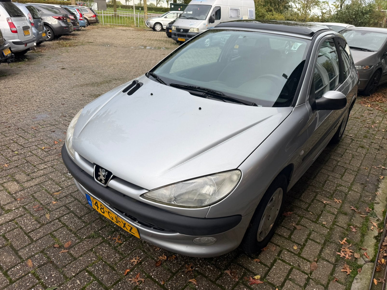 Peugeot 206 1.6 16V XT 3D AUTOMAAT 81650 km Goed onderhouden, Auto's, 1025 kg, 40 €/maand, 4 cilinders, Bedrijf