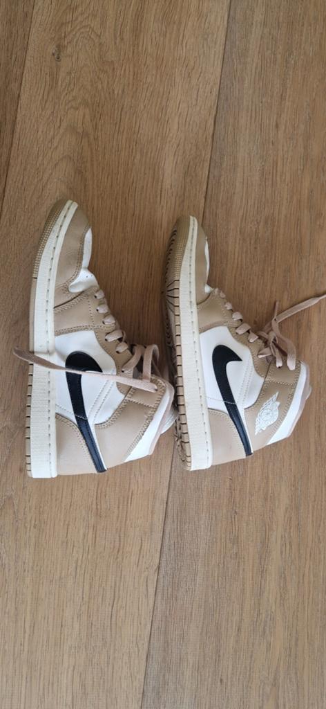 NIKE AIR Maat 39, Ophalen of Verzenden, Zo goed als nieuw