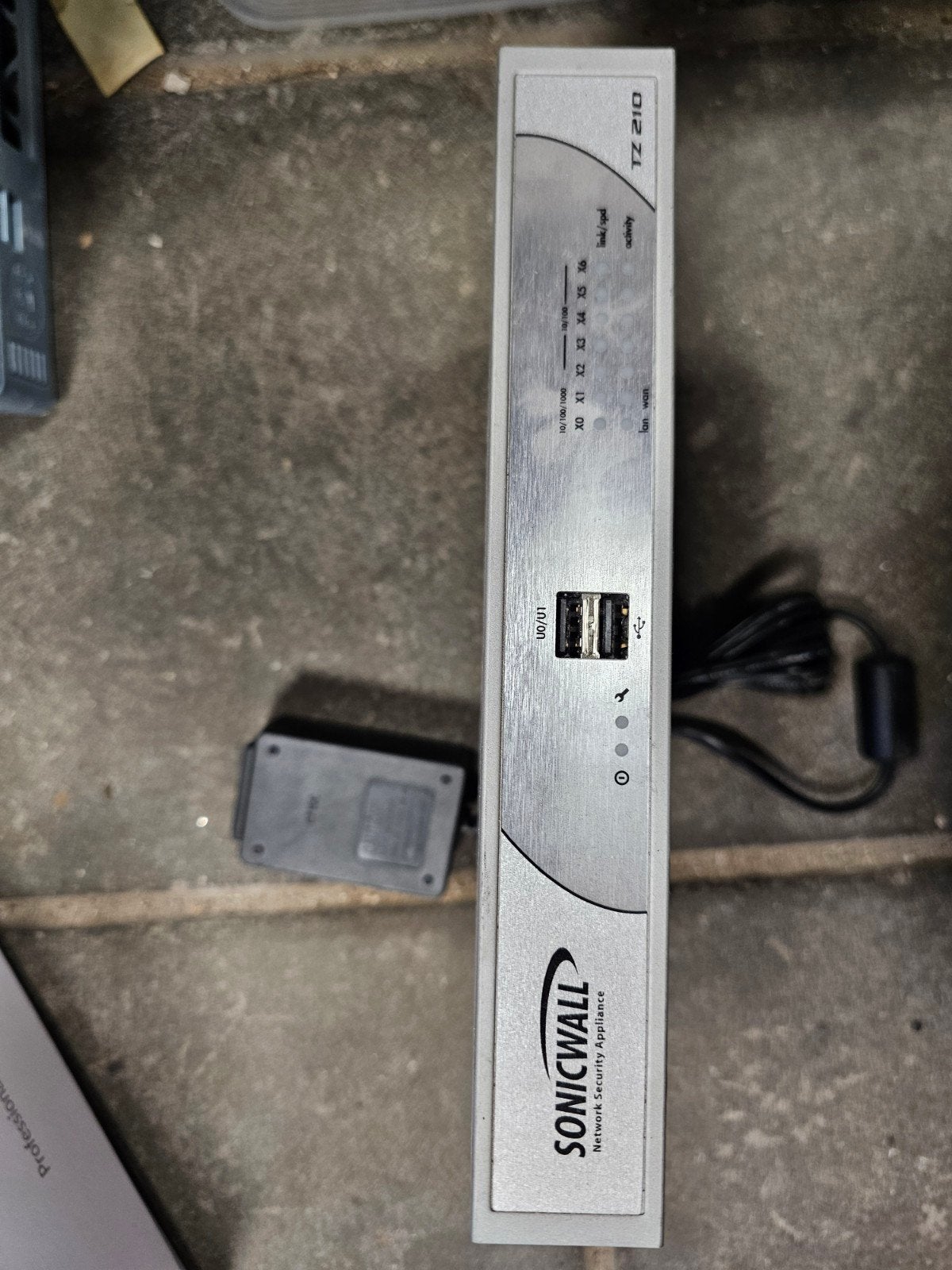 SonicWall TZ 210 Network Security Appliance, Ophalen of Verzenden, Gebruikt, Router, SonicWall