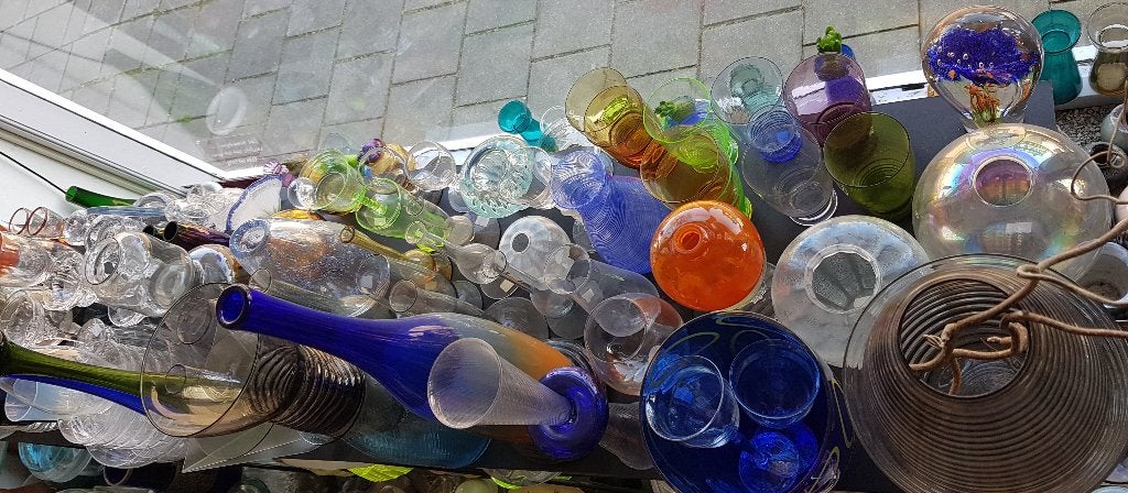 Honderd & 1 items Glass design Scandinavian, Italian & Dutch, Antiek en Kunst, Glas, Meerkleurig, Gesigneerd, Ophalen of Verzenden