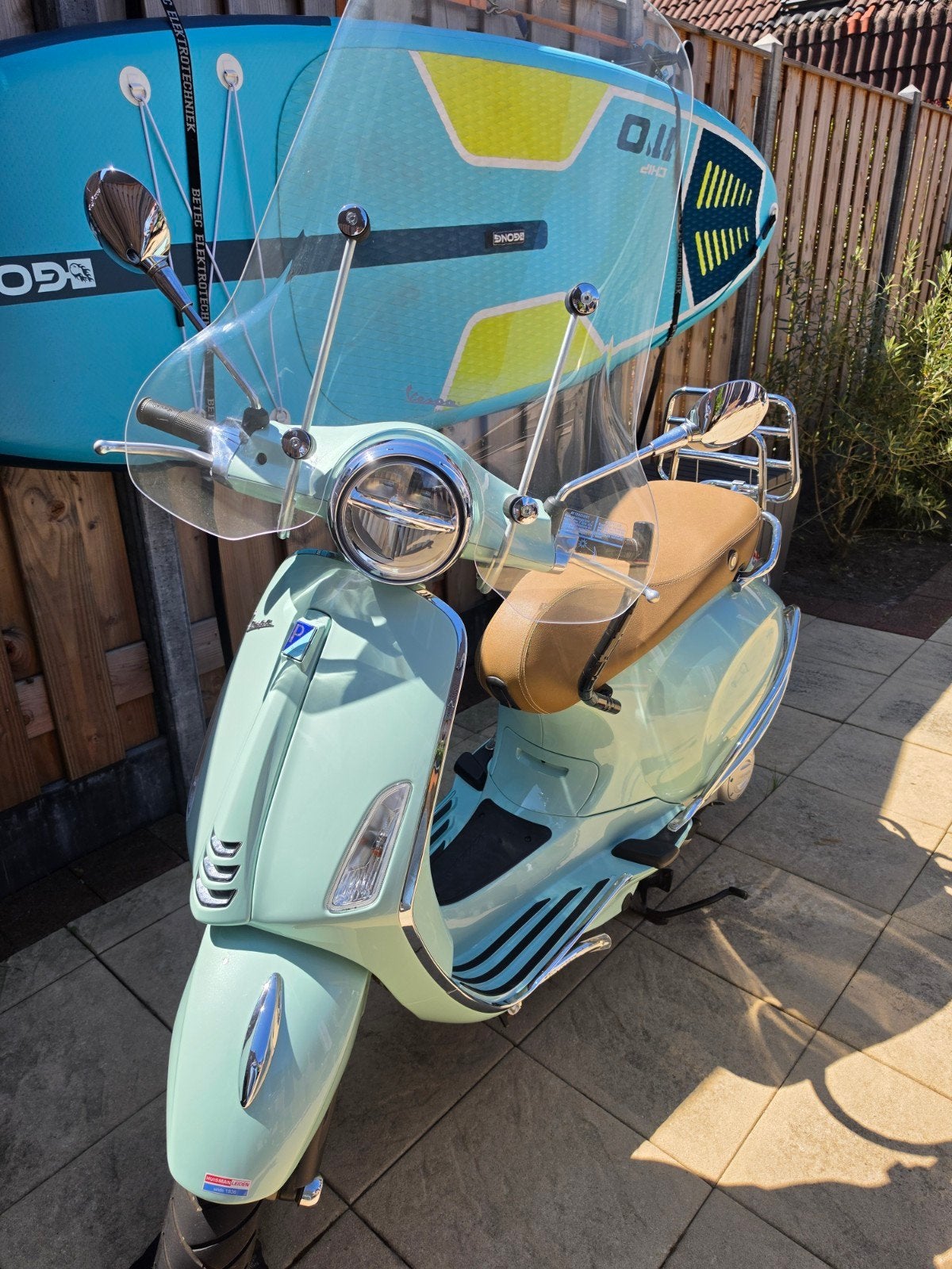 Super mooie Vespa Primavera - bj 2021 - 1650 km, Fietsen en Brommers, Scooters | Vespa, Ophalen, Overige modellen, Zo goed als nieuw
