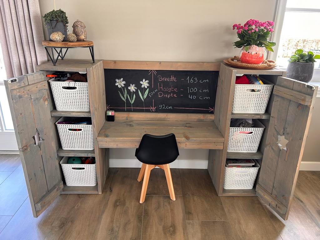 Kinderbureau/speelkast als nieuw!!, Huis en Inrichting, Ophalen, Opbergruimte, Hout, Zo goed als nieuw