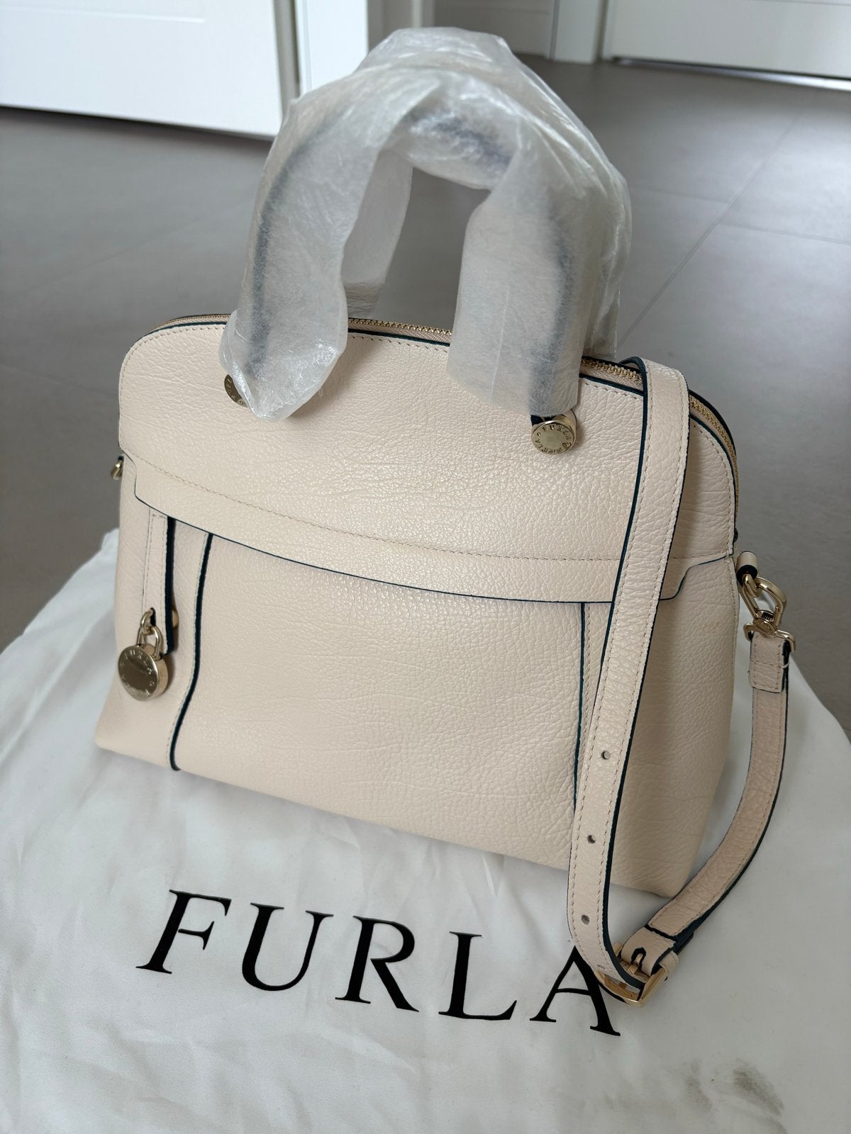 Nieuwe Furla Handtas - Crème/Beige (29*21*14 cm), Sieraden, Tassen en Uiterlijk, Ophalen, Nieuw, Beige, Handtas