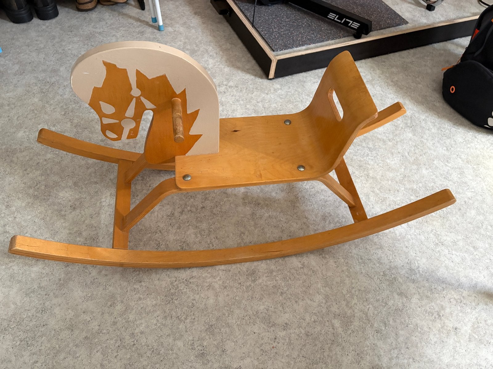 Houten hobbelpaard voor kinderen, Ophalen, Zo goed als nieuw, Rij- of Hobbelspeelgoed