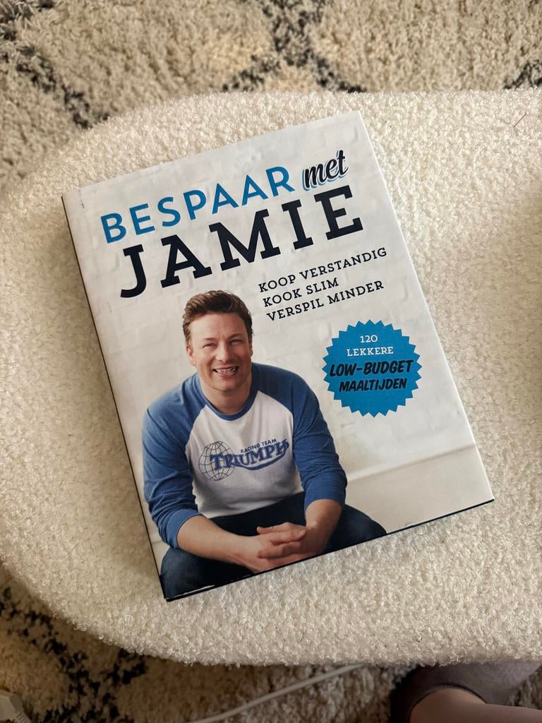Jamie Oliver - Bespaar met Jamie, Boeken, Kookboeken, Hoofdgerechten, Ophalen of Verzenden, Zo goed als nieuw, Jamie Oliver
