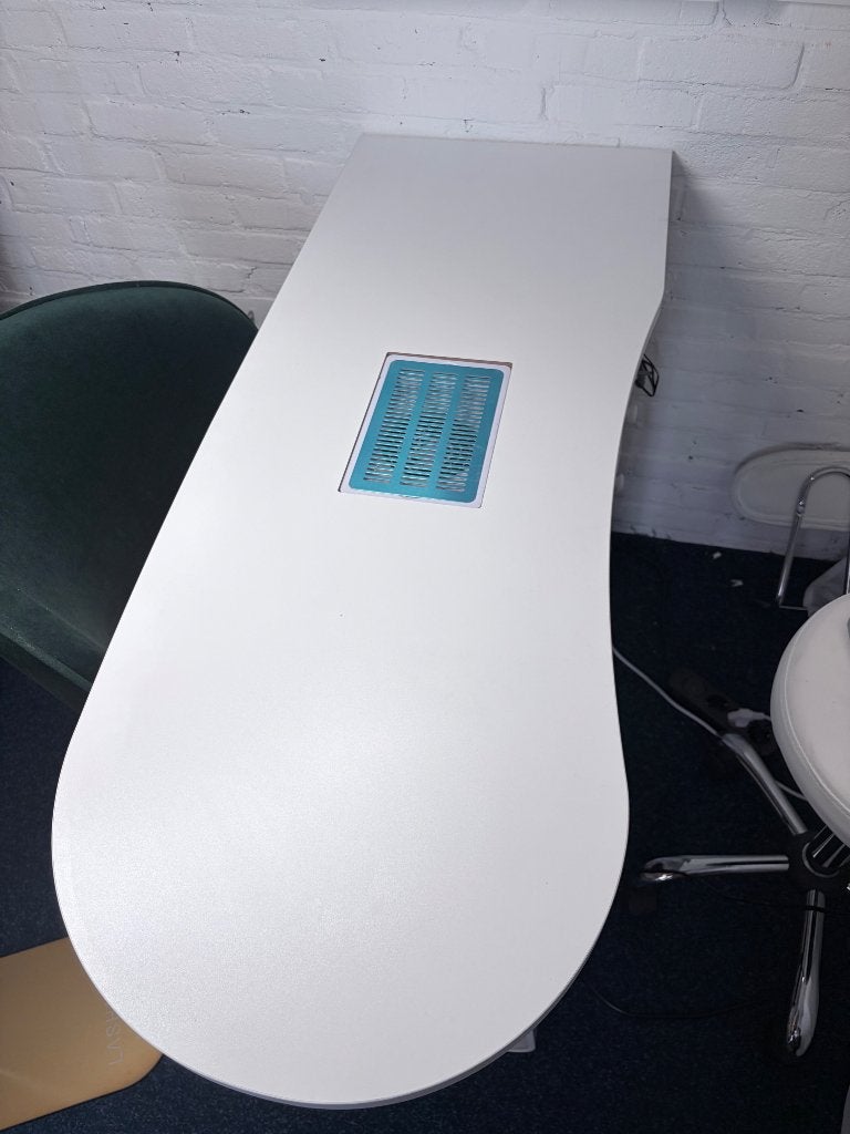Nageltafel met afzuiging zo goed als nieuw, Werkplek, Ophalen, Nieuw zonder verpakking, Tafel