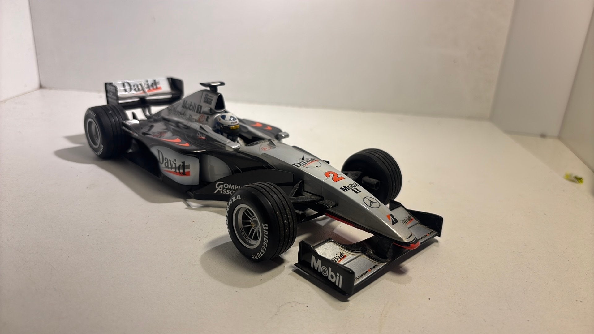 F1 McLaren Mercedes mp4/14 coulthard 1999 minichamps 1.18