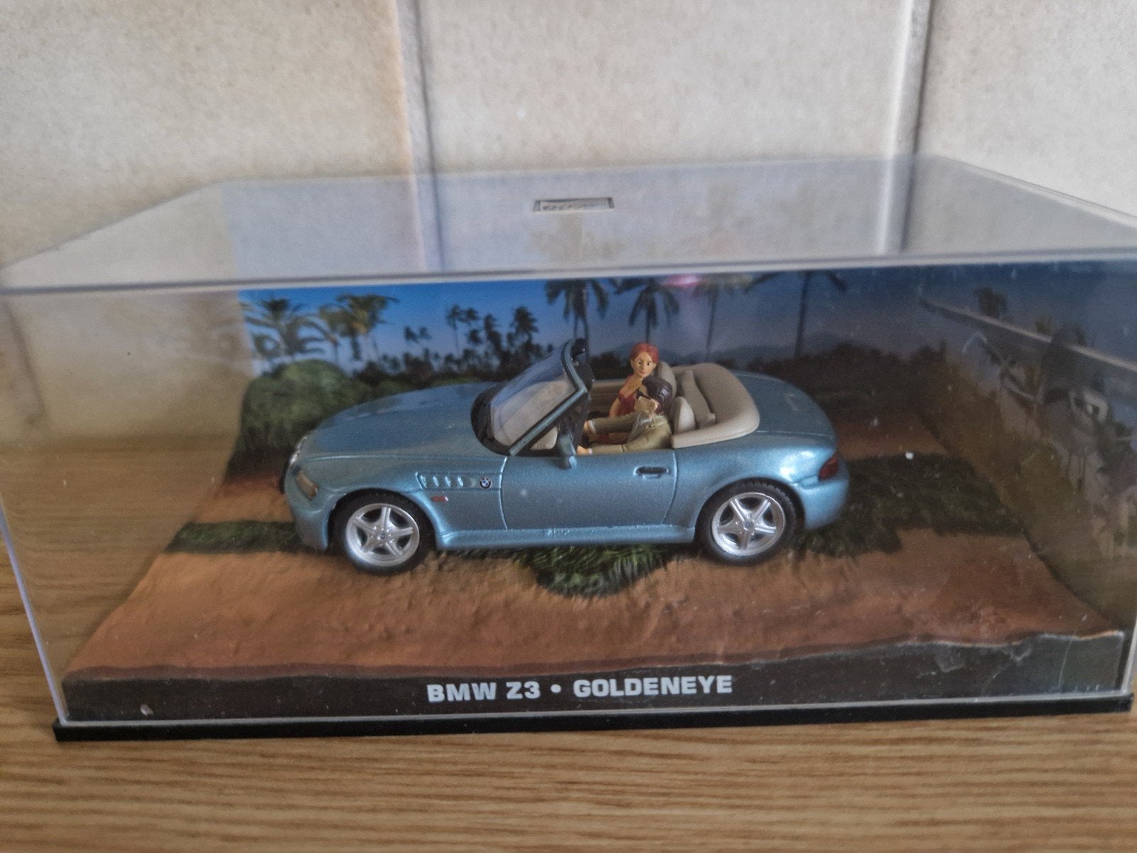James bond BMW Z3 Goldeneye, Hobby en Vrije tijd, Modelauto's | 1:43, Ophalen of Verzenden, Zo goed als nieuw, Auto, Overige merken